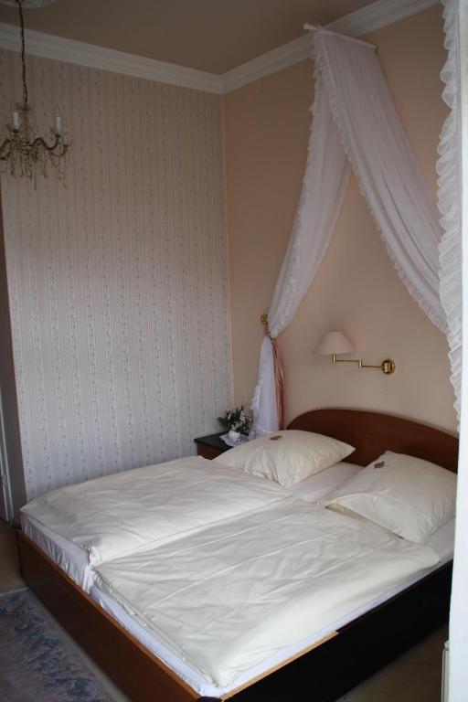 Hotel Villa Konigin Luise Bad Pyrmont Chambre photo